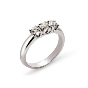Diamond Trilogy Ring in 18K Gold
