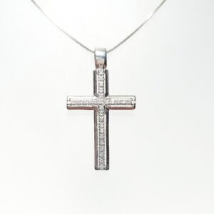Diamond Cross Pendant in 18K Gold