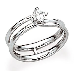 Diamond Ring in 18K Gold