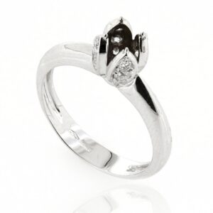 Diamond Ring Mount in 18K Gold