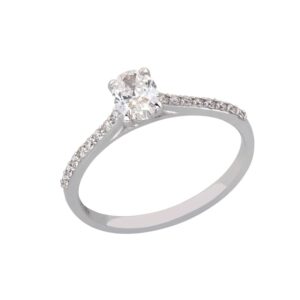 Diamond Oval Solitaire Ring in 18K Gold