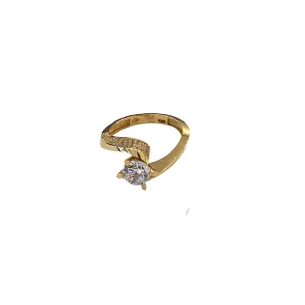 18kt Gold Solitaire Ring