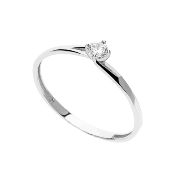 18kt Gold Solitaire Ring