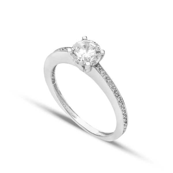 18Kt Gold Solitaire Ring