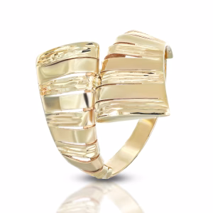 9Kt Gold Women's Ring - Size 16